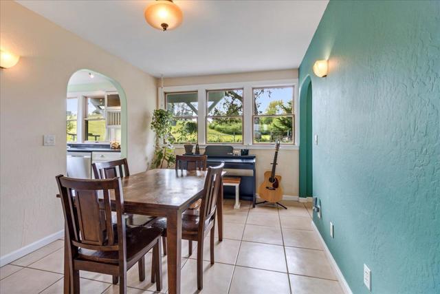 71 Spring Road, Royal Oaks CA: https://media.crmls.org/mediaz/1dd5e97b-83fe-4cbd-820b-c07aed0ed4b3.jpg