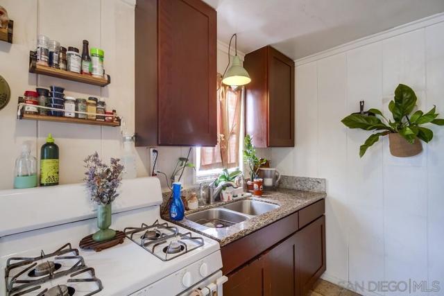 2119 Bacon St, San Diego CA: https://media.crmls.org/mediaz/1dd63ca6-1484-4bc9-8aeb-01e1e2e02e78.jpg