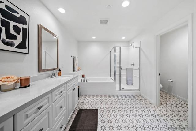 3135 Linwood St, Vista CA: https://media.crmls.org/mediaz/1dd65f83-3412-4451-b750-fb444ac6496b.jpg