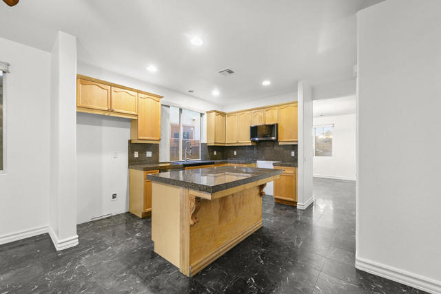 Image 20 of 66 For 48182 Keaton Way Way