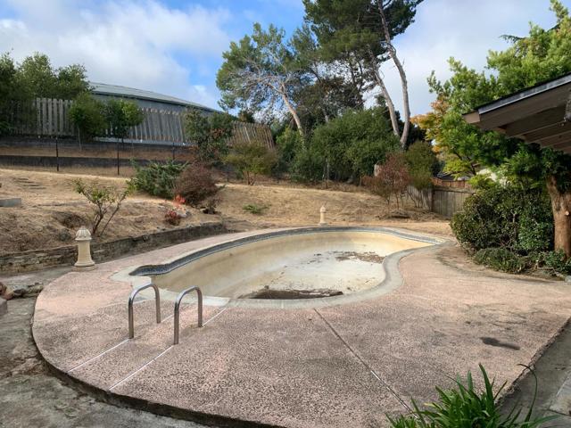 2847 Ralston Way, Hayward CA: https://media.crmls.org/mediaz/1dd6f9fc-9640-4619-b308-9caebe39f249.jpg
