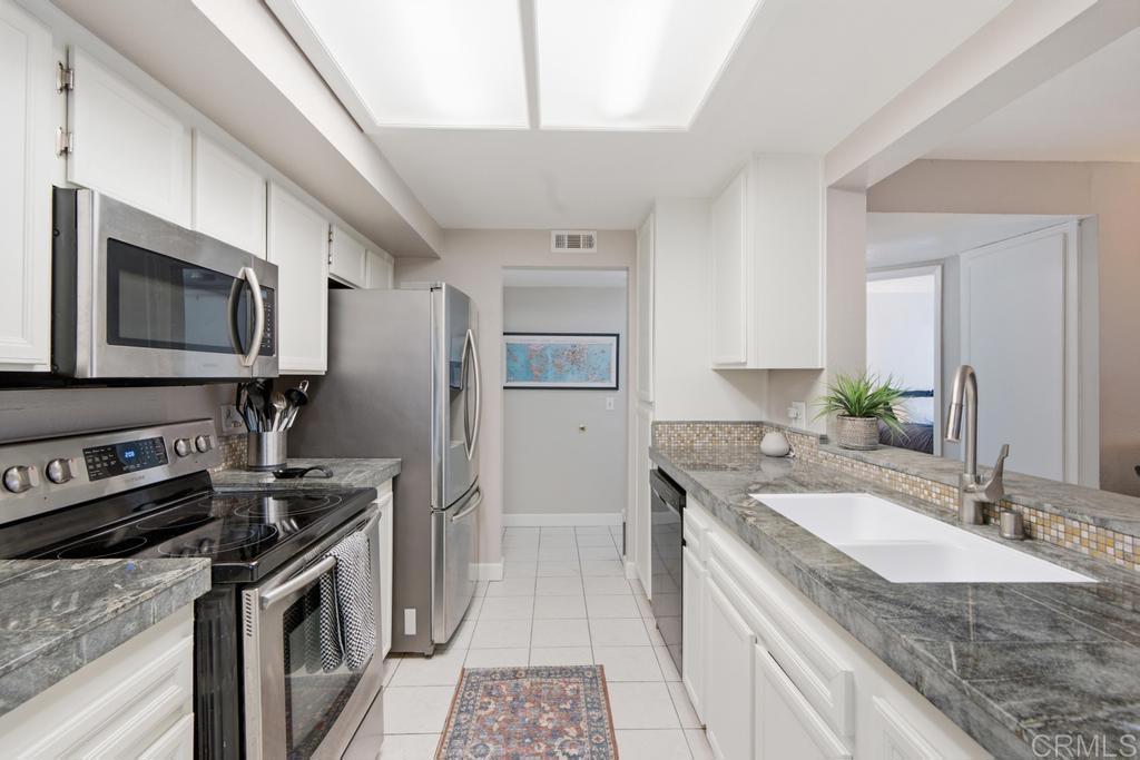 1040 Washington Avenue - photo 9