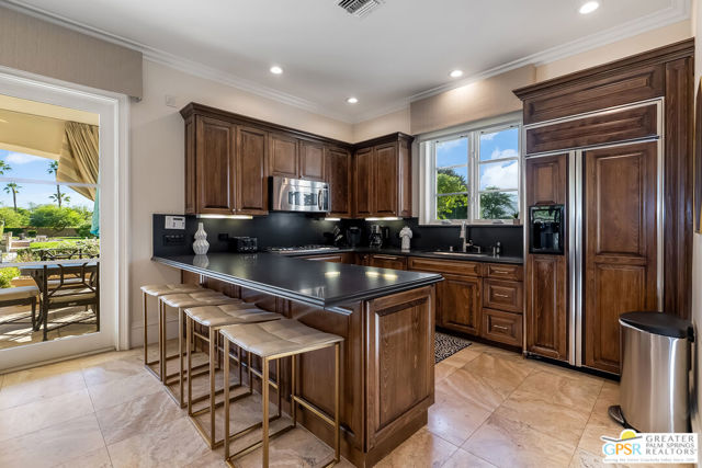 1 Saint Petersburg Court, Rancho Mirage CA: https://media.crmls.org/mediaz/1dd720a2-bf76-4b1c-8284-891e54f909ce.jpg