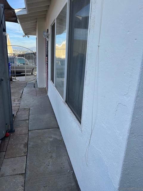 6431 37 Madrone Ave, San Diego CA: https://media.crmls.org/mediaz/1dd7cd23-4fd5-434a-b1e2-a635159bfae5.jpg