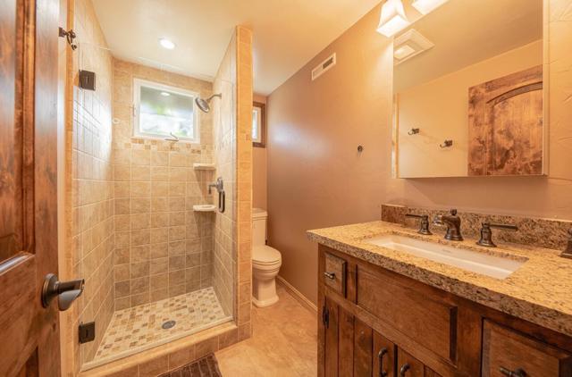 33120 River Road, Gonzales CA: https://media.crmls.org/mediaz/1dd85d5e-be93-4f2d-8924-e4736f7cda3a.jpg