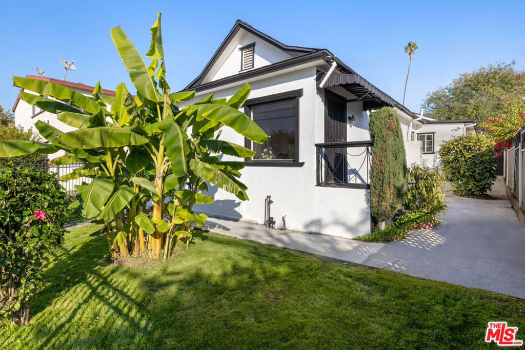 1222 N Virgil Avenue