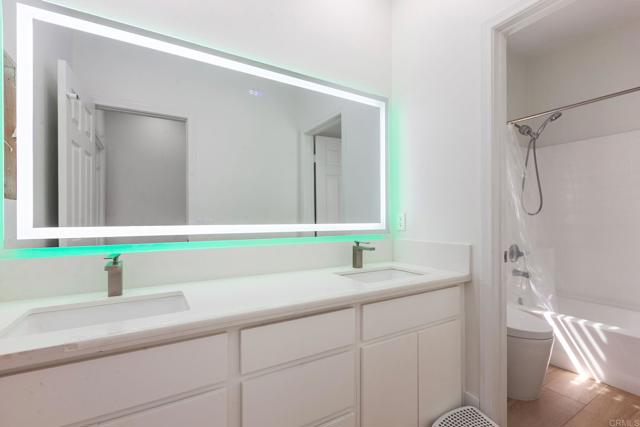 1438 Dolphin Court, San Marcos CA: https://media.crmls.org/mediaz/1dd90413-1620-4964-a322-e2557af8c9b6.jpg