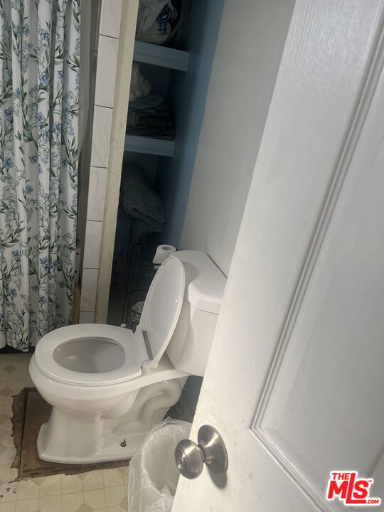https://media.crmls.org/mediaz/1dda2b6f-5a53-4460-877b-8fbe0605df37.jpg?preset=X-Large