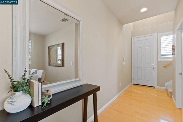1560 Craiglee Way, San Ramon CA: https://media.crmls.org/mediaz/1dda8a59-8d93-4003-abcf-9eef757fc706.jpg