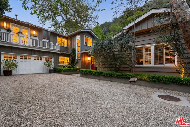 3354 Mandeville Canyon Road, Los Angeles, CA 90049