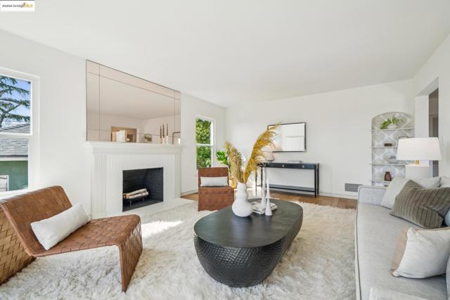 Image 13 of 58 For 2700 Alida St