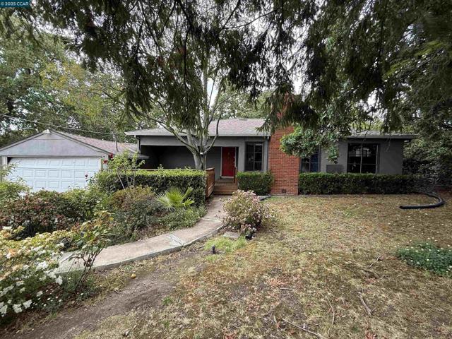1580 3rd Ave, Walnut Creek CA: https://media.crmls.org/mediaz/1ddd1d96-5450-4f1d-9b2d-1f326b3c1c8e.jpg