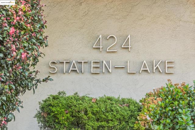 424 Staten Ave, Oakland CA: https://media.crmls.org/mediaz/1ddd4e2b-f188-4d11-86ca-75d564749675.jpg