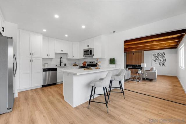 3905 3909 Cottonwood St, San Diego CA: https://media.crmls.org/mediaz/1ddd569d-ba8e-46c2-be96-78facaa88463.jpg