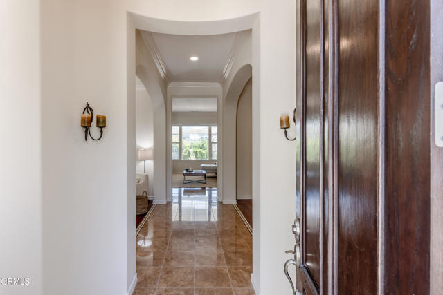 219 Via Rebecca, Thousand Oaks CA: https://media.crmls.org/mediaz/1dde4ce5-27da-4d6d-8ac1-db631bde4c57.jpg