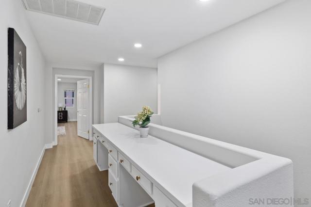 348 Plaza Los Osos, Chula Vista CA: https://media.crmls.org/mediaz/1ddea68b-5f00-4bd3-8335-4a4629c73b11.jpg