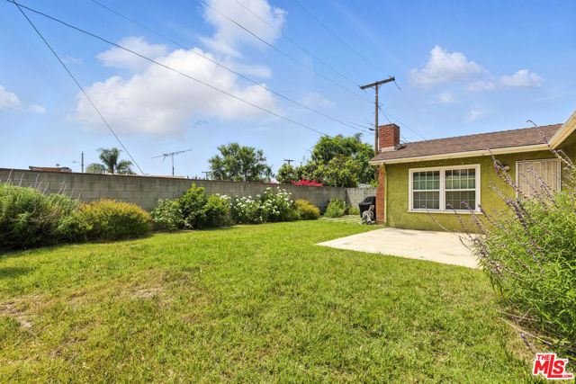 764 Lashburn Street, Sylmar CA: https://media.crmls.org/mediaz/1ddebc8d-409d-466e-9dc4-6110cf615efa.jpg