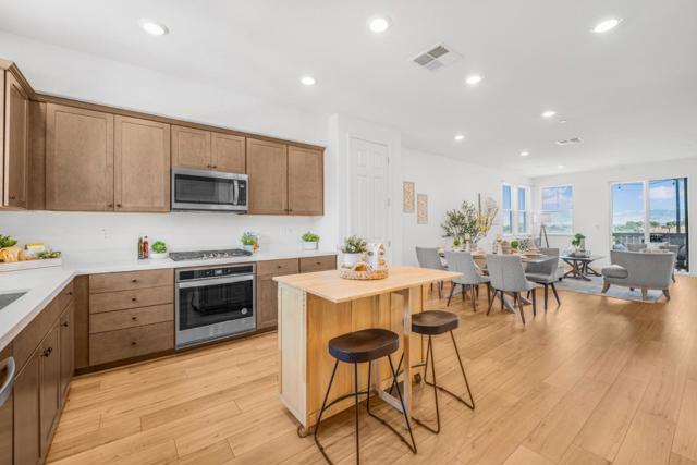 1387 Ores Way, Gilroy CA: https://media.crmls.org/mediaz/1dded095-7f81-4c5b-aa11-0a5ba037abda.jpg