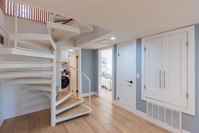 893 Madonna Way, Los Altos CA: https://media.crmls.org/mediaz/1ddef0e4-08d0-470c-9e7b-1badd39ab65e.jpg