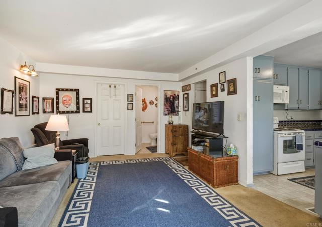 Detail Gallery Image 11 of 27 For 1038 8th St, Imperial Beach,  CA 91932 - 4 Beds | 2/1 Baths