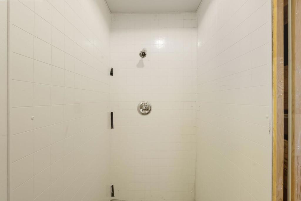 https://media.crmls.org/mediaz/1ddf2764-7900-42a5-910d-c3a0f0971e51.jpg?preset=X-Large