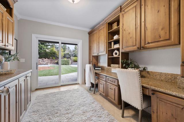 12 Colton Court, Redwood City CA: https://media.crmls.org/mediaz/1de1a747-6e14-4b92-88ce-a0514163fd32.jpg