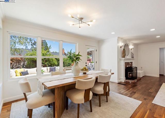 59 Arenas Ct, San Ramon CA: https://media.crmls.org/mediaz/1de27f17-ed37-4b50-bcaa-e3f6844c7bdb.jpg