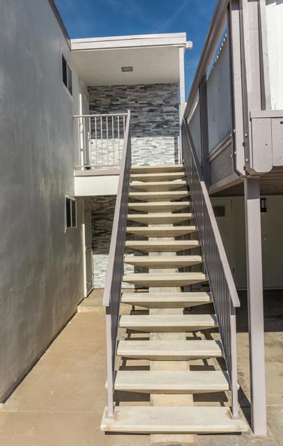 1801 Coast Blvd, Del Mar CA: https://media.crmls.org/mediaz/1de2de29-cbf4-4c73-8c45-c37a5431c5fc.jpg