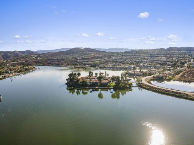 23235 Canyon Lake Dr S, Canyon Lake CA: https://media.crmls.org/mediaz/1de3673f-2bdc-4e59-859b-1e8e2e29f4ef.jpg