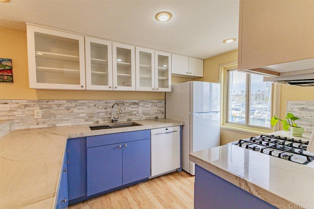 1202 Pacific Street - photo 9