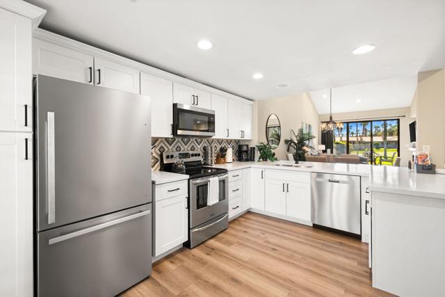 76431 Violet Circle, Palm Desert CA: https://media.crmls.org/mediaz/1de4fa23-d409-4650-87fb-d5a3fca1bd43.jpg