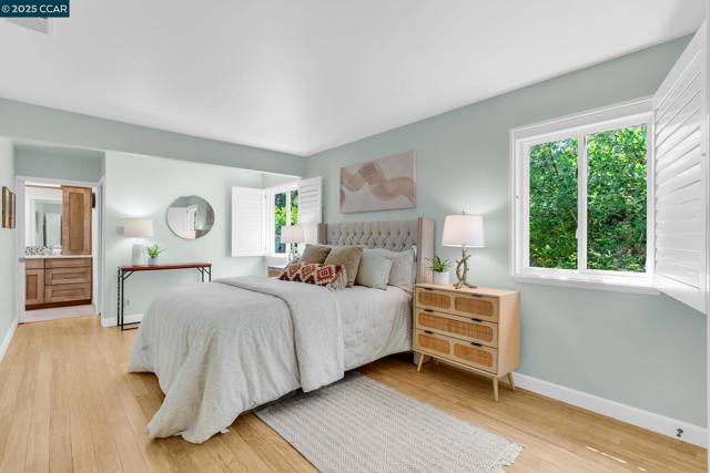 81 MAPLE LANE, Walnut Creek CA: https://media.crmls.org/mediaz/1de5a6cd-cc82-4d5e-aca4-6d5c8a091373.jpg