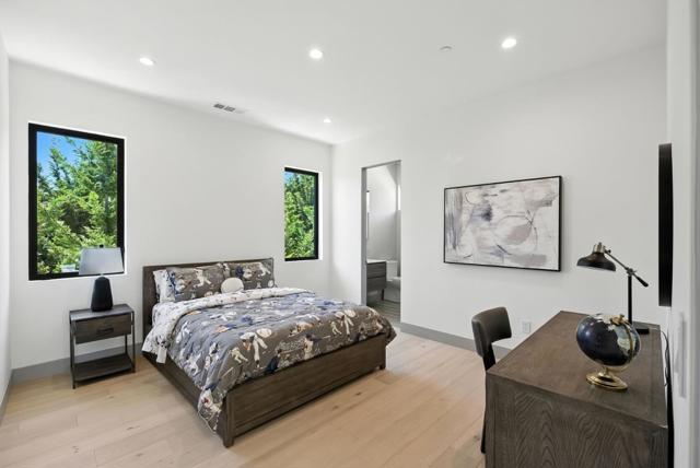 1127 Hillslope Place, Los Altos CA: https://media.crmls.org/mediaz/1de69f21-432c-4239-bc96-0c82ffab9cf6.jpg