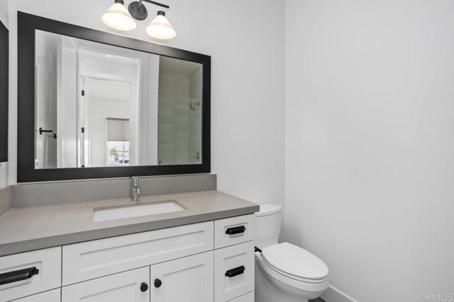 1215 Stonemark Place, Vista CA: https://media.crmls.org/mediaz/1de70f64-80cf-4c6d-af56-4fa8fcd3f948.jpg