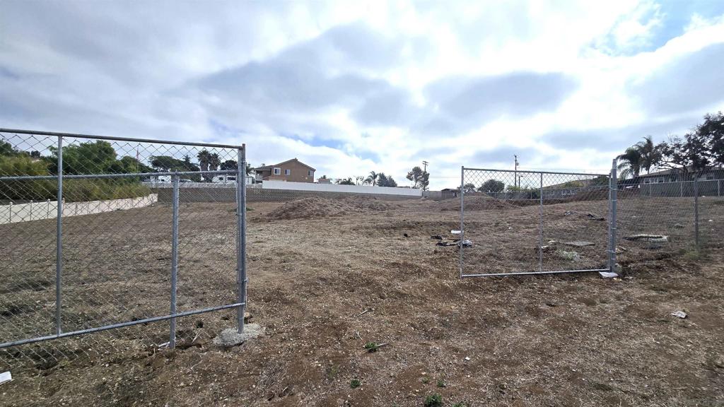 MLS #250041272SD image #14