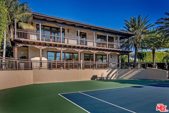 24834 Pacific Coast Highway, Malibu CA: https://media.crmls.org/mediaz/1de7665b-37f8-483e-9055-e5f7d7f9615f.jpg