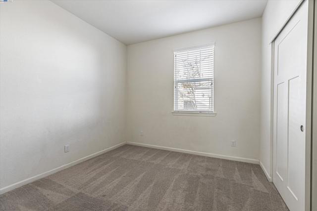 2024 Honey Church Pl, Roseville CA: https://media.crmls.org/mediaz/1de78e33-dd56-4a71-a783-80a87cf76232.jpg
