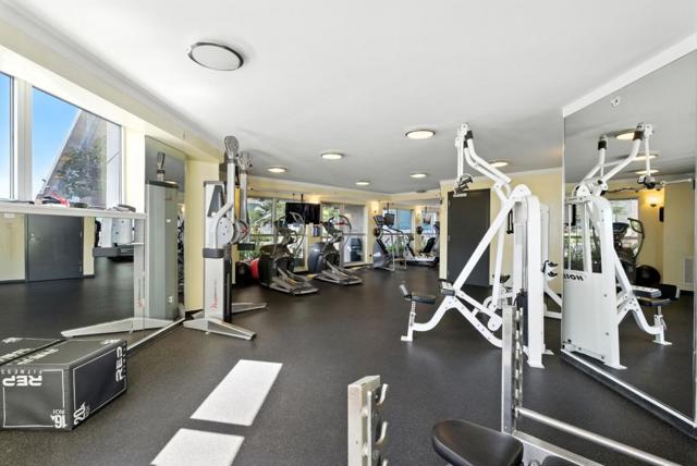 400 Beale Street, San Francisco CA: https://media.crmls.org/mediaz/1de79661-0f3d-4e6e-89b6-2e3cc8c01524.jpg