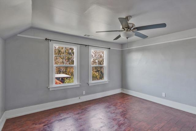 1035 Edgemont Place, San Diego CA: https://media.crmls.org/mediaz/1de7ea73-3260-401f-81b3-a253b28a329f.jpg
