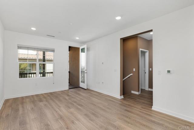 Image 15 of 36 For 877 Blackstone Drive