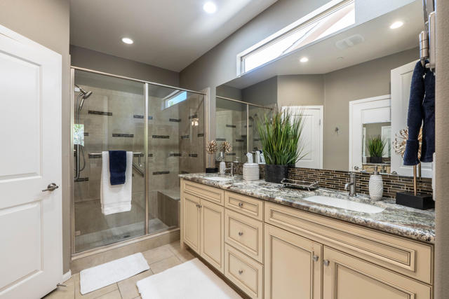 82820 Kingsboro Lane, Indio CA: https://media.crmls.org/mediaz/1de8f226-f9e9-4bac-b6c1-f86f1b3b1e5d.jpg