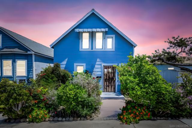 405 Langley St, San Diego CA: https://media.crmls.org/mediaz/1dea2efe-de63-47fe-8cdc-9f12fbbd9384.jpg