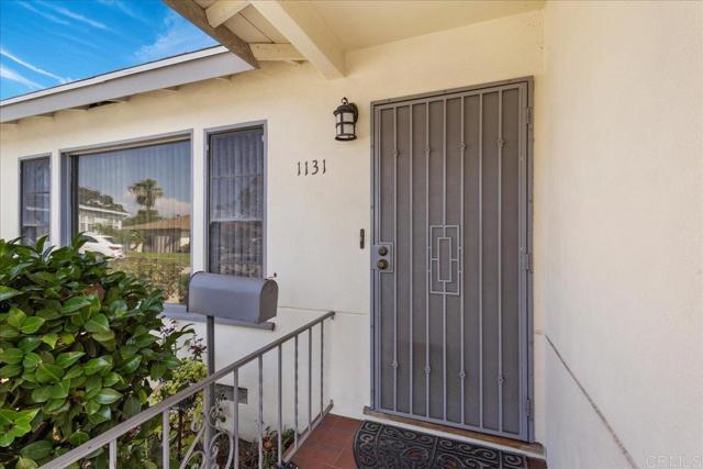1131 Mary St, El Cajon CA: https://media.crmls.org/mediaz/1dea4b68-8245-4b0e-b3f9-efb135d47626.jpg