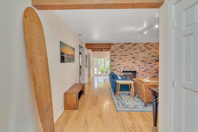 Detail Gallery Image 3 of 33 For 406 N Acacia Ave, Solana Beach,  CA 92075 - 3 Beds | 2 Baths