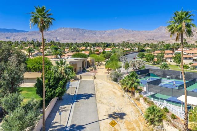 47200 Desert Lily Drive, Palm Desert, CA 92260