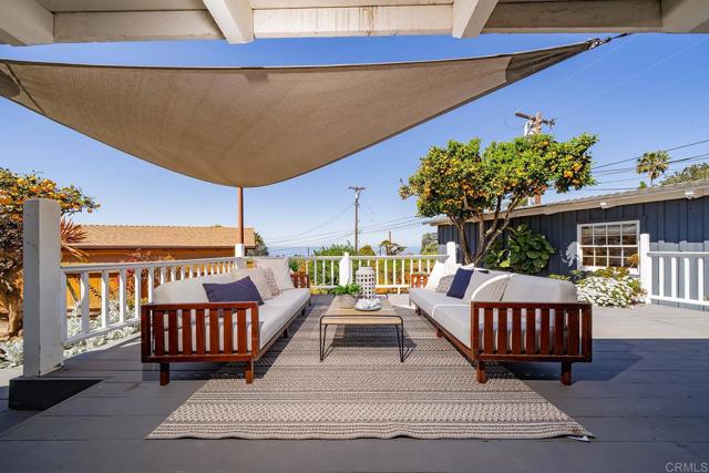 Detail Gallery Image 8 of 10 For 386 13th St, Del Mar,  CA 92014 - 3 Beds | 3 Baths