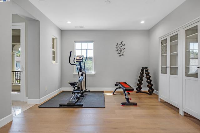 5719 Dimas Ct, Pleasanton CA: https://media.crmls.org/mediaz/1dec4b99-b50b-404a-9ec4-3de801a223df.jpg