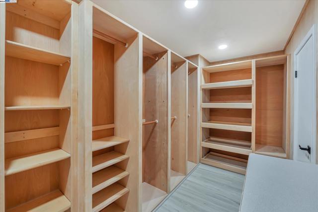 Image 24 of 60 For 4280 Hillview Dr
