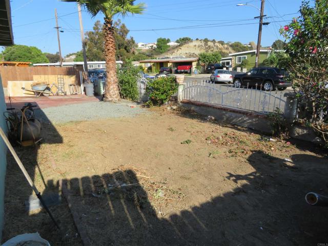 4021 Cherry Blossom Street, National City CA: https://media.crmls.org/mediaz/1ded8866-5498-4b0c-bd8a-d281da06521a.jpg
