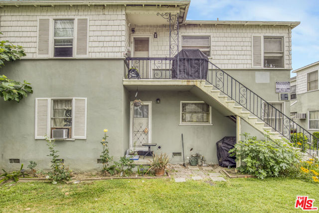 14240 Delano Street, Van Nuys CA: https://media.crmls.org/mediaz/1dedf5e8-8908-451c-8301-e4434ca3bd72.jpg